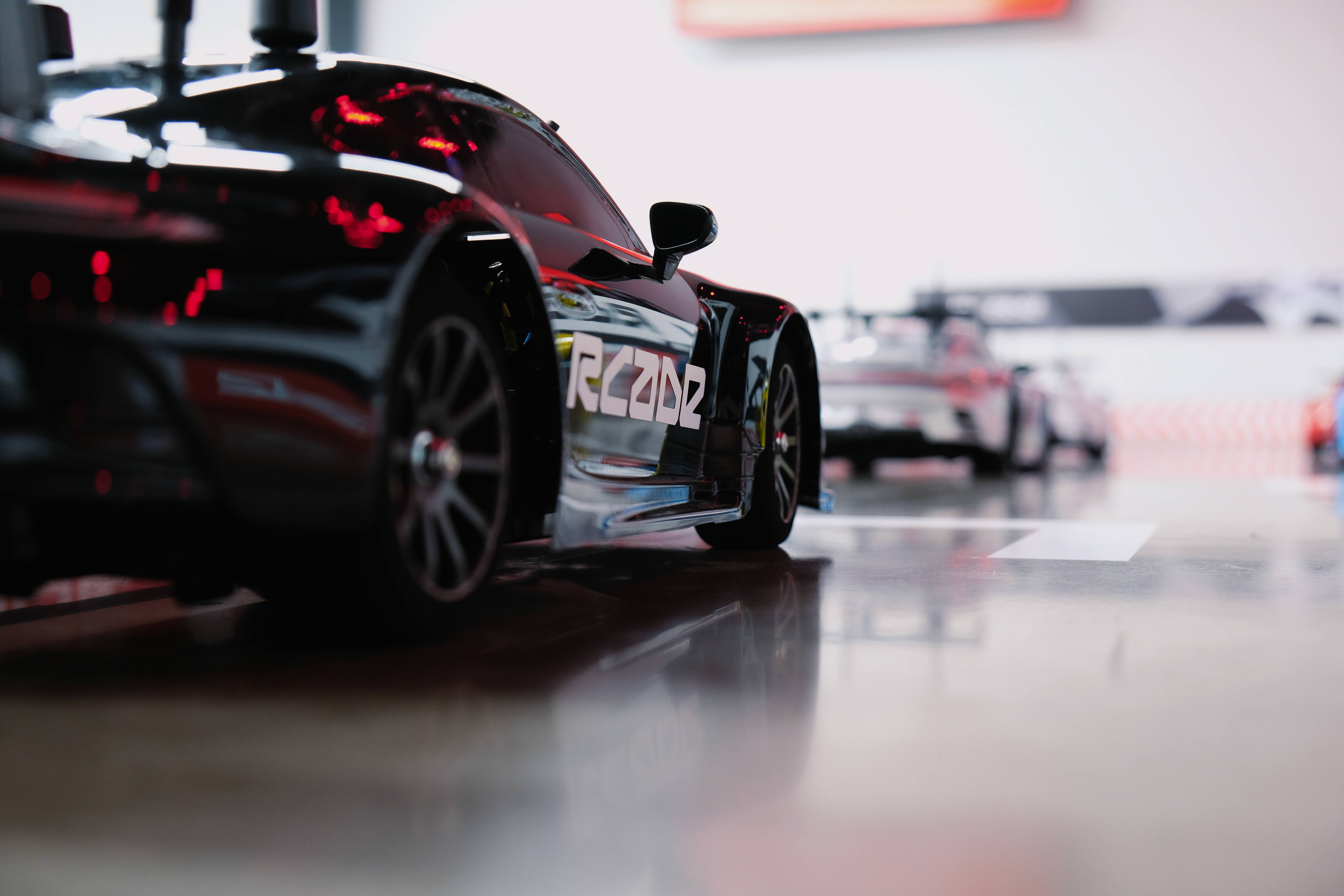RCADE lleva la emoción de las carreras automovilísticas y la adrenalina del gaming al mundo real